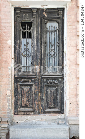 medieval door, old door 134504847