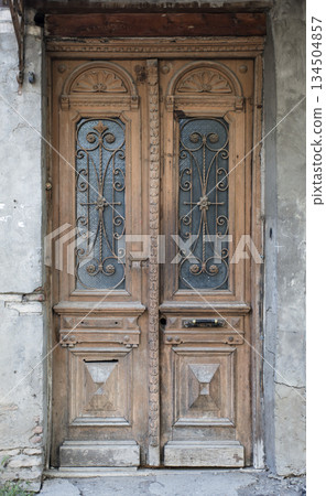 medieval door, old door medieval door, old door 134504857
