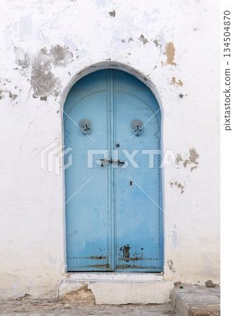 medieval door, old door medieval door, old door 134504870
