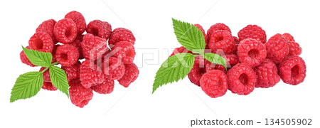 Ripe raspberries with leaf isolated on a white background. Top view. Flat lay 134505902