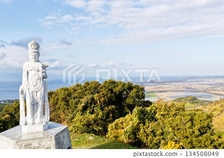 Narcissist Hill, Kannon statue praying for no accidents "Right Space" 134508049