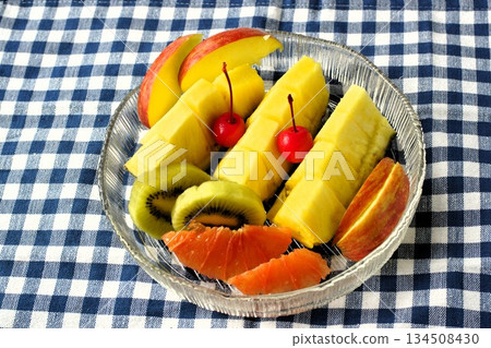 Pineapple platter Pineapple platter 134508430