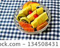 Pineapple platter 134508431