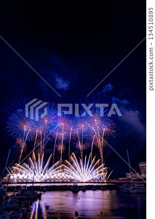 (Shizuoka Prefecture) Night view of Atami $ 1 million and sea fireworks (Shizuoka Prefecture) Night view of Atami $ 1 million and sea fireworks 134510895
