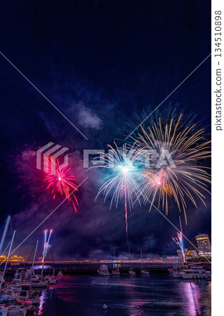 (Shizuoka Prefecture) Night view of Atami $ 1 million and sea fireworks (Shizuoka Prefecture) Night view of Atami $ 1 million and sea fireworks 134510898