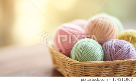 生活裡充滿了毛線球和柔和色調的針織品 134511967