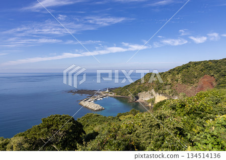 View of Akagaki Cliffs and the fishing port from Shirakusa Park in Shinkamigoto Town, Nagasaki Prefecture View of Akagaki Cliffs and the fishing port from Shirakusa Park in Shinkamigoto Town, Nagasaki Prefecture 134514136
