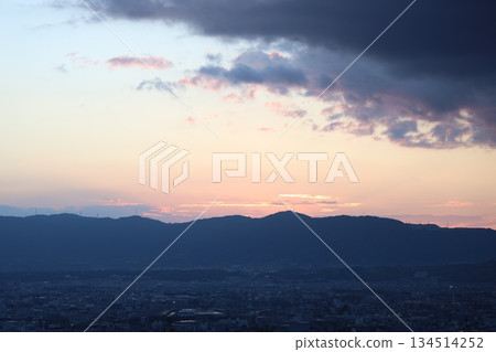 日落後的光線 134514252