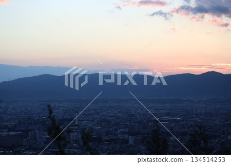 日落後的光線 134514253