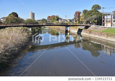 越谷散步:越谷市禦殿町元荒川上的宮前橋 越谷散步:越谷市禦殿町元荒川上的宮前橋 134515711