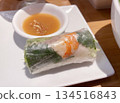 Raw spring roll of Vietnamese cuisine 134516843
