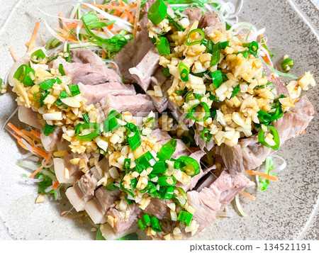 Chinese home cooking, garnished white sliced meat (boiled pork with garlic sauce) Chinese home cooking, garnished white sliced meat (boiled pork with garlic sauce) 134521191