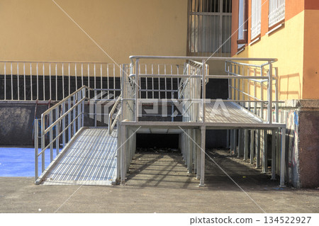 Rampway with stainless steel 134522927