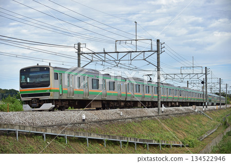 JR East E231 series 1000 series K-15 (Kozu) on the Takasaki Line between Okabe and Honjo 134522946