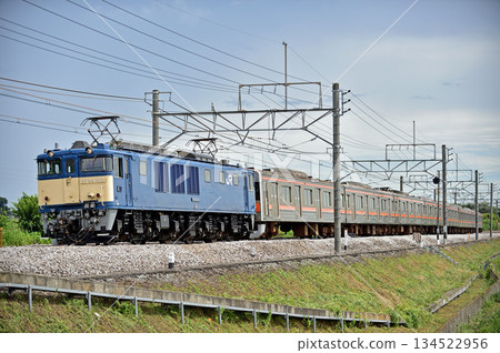 Takasaki Line, Okabe-Honjo, JR East, EF64-1031 (Nagaoka) + 205 series, M36 train (Makuhari), scrapped and sent back 134522956