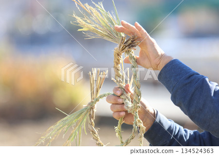 Shimenawa-making experience Shimenawa-making experience 134524363