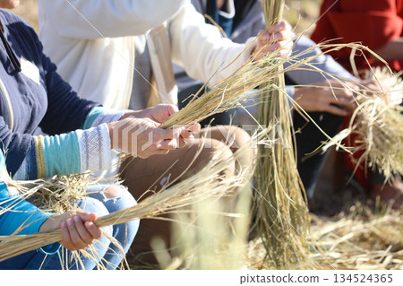 Shimenawa-making experience Shimenawa-making experience 134524365