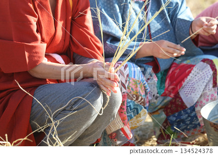 Shimenawa-making experience 134524378