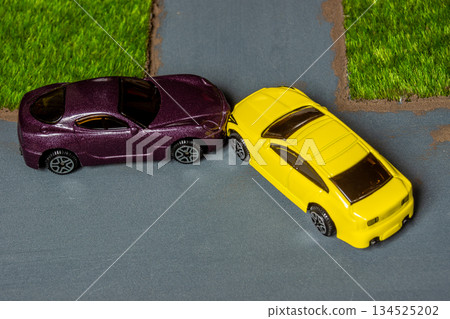 Accident between a right-turning car and a straight-going car at an intersection Accident between a right-turning car and a straight-going car at an intersection 134525202