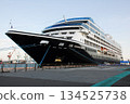 從船頭拍攝的阿札馬拉探索號停靠清水港（靜岡市清水區）的畫面 134525738