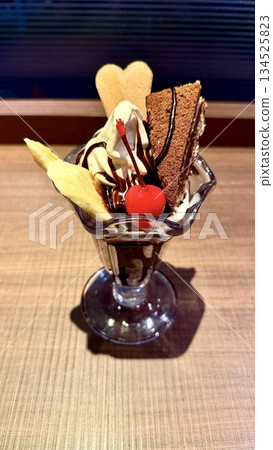 Vanilla Chocolate Parfait Vanilla Chocolate Parfait 134525823