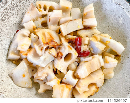 中式家常菜：糖醋炒蓮藕 134526497