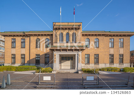 山梨縣議會大樓 [山梨縣甲府市] 134526863
