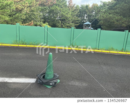 廢棄的護欄 134526987