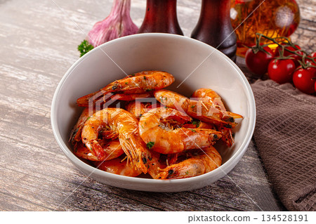 Delicous roasted tiger prawn snack 134528191