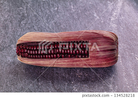 Organic natural Black sweet corn Organic natural Black sweet corn 134528218