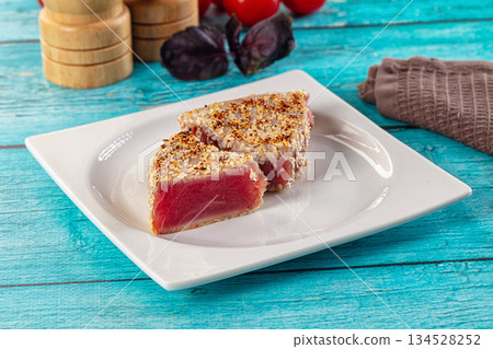 Tuna tataki with sesame seeds Tuna tataki with sesame seeds 134528252