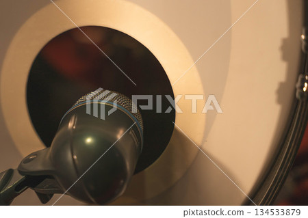Drum Drum Microphone 134533879