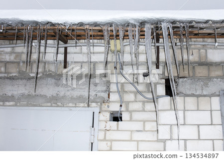 icicle, frozen water 134534897