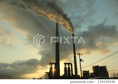 Shunan Industrial Complex: Smoke from the Chimney and HIKARI! Global Environment SDGs Factory Pollution Tourism in Yamaguchi Prefecture Shunan Industrial Complex: Smoke from the Chimney and HIKARI! Global Environment SDGs Factory Pollution Tourism in Yamaguchi Prefecture 134536540