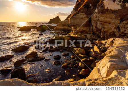 (Shizuoka Prefecture) Minamiizu Iruma Senjojiki and Mitsuishi Cape Evening View (Shizuoka Prefecture) Minamiizu Iruma Senjojiki and Mitsuishi Cape Evening View 134538232