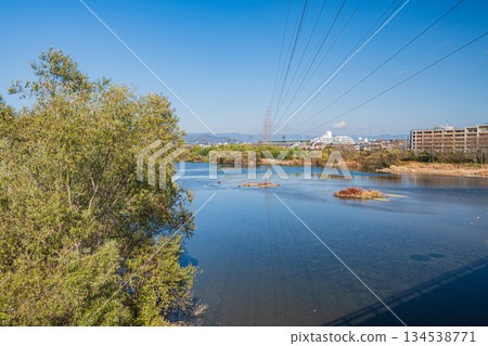 Winter scenery of the Katsura River, Kyoto City 134538771