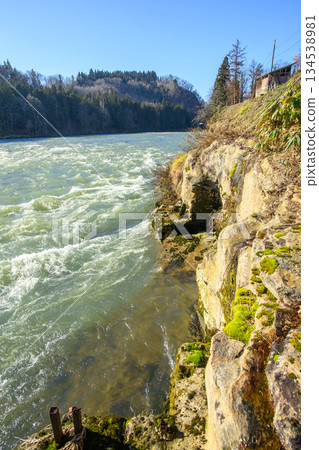 隼之瀨，位於山形縣最上川，是該地區三大最難攀爬點之一。 134538981