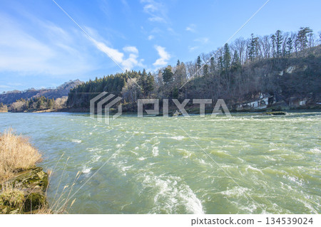 One of Japan's three greatest rapids: Mogami River Hayabusa-no-Se, Yamagata Prefecture One of Japan's three greatest rapids: Mogami River Hayabusa-no-Se, Yamagata Prefecture 134539024