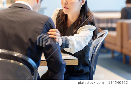 情侶約會餐廳爭吵 情侶約會餐廳爭吵 134540522
