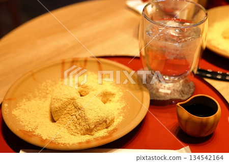 美味的Warabimo Mochi 美味的Warabimo Mochi 134542164