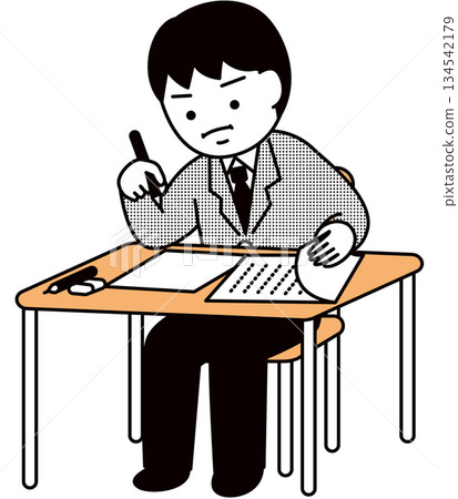 高中男生正在考試 134542179