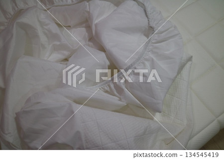 白色床單和床墊的特寫 134545419