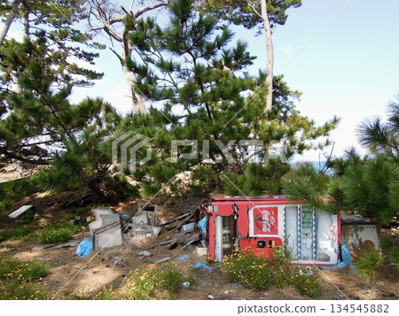 Tomogashima, Wakayama Prefecture: Battle Sites, Former Japanese Military Fortresses, and Battery Sites Tomogashima, Wakayama Prefecture: Battle Sites, Former Japanese Military Fortresses, and Battery Sites 134545882