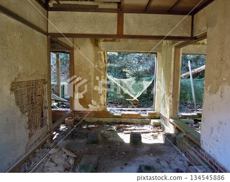 友島，和歌山縣：戰場遺址、日本前軍事要塞和砲台遺址 134545886