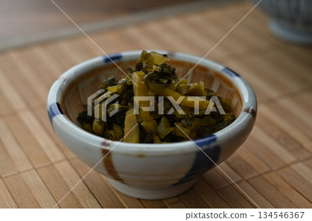 Chopped takana 134546367