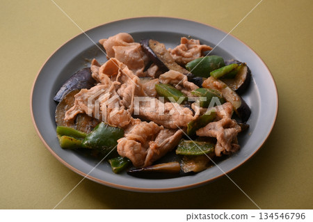 Stir-fried eggplant, green pepper and pork with miso 134546796