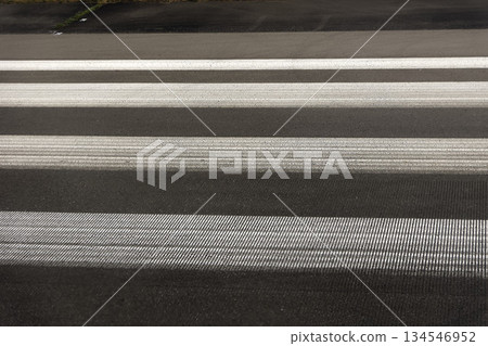 grooving the runway 134546952