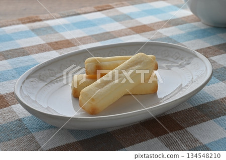 White half-baked Darterine chocolate 134548210