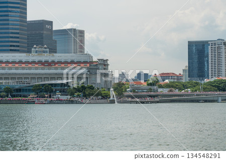 Singapore cityscape 134548291