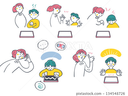 教師和學生共同解決平板電腦問題 - ICT 教育/生動的平板電腦學習系列 134548726